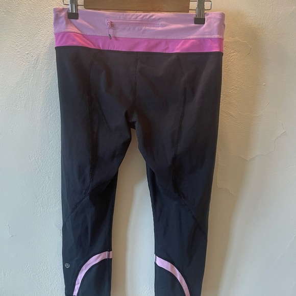 Lululemon Black & Pink Athletic Pants Size 8 Capris great condition size medium - Picture 2 of 6